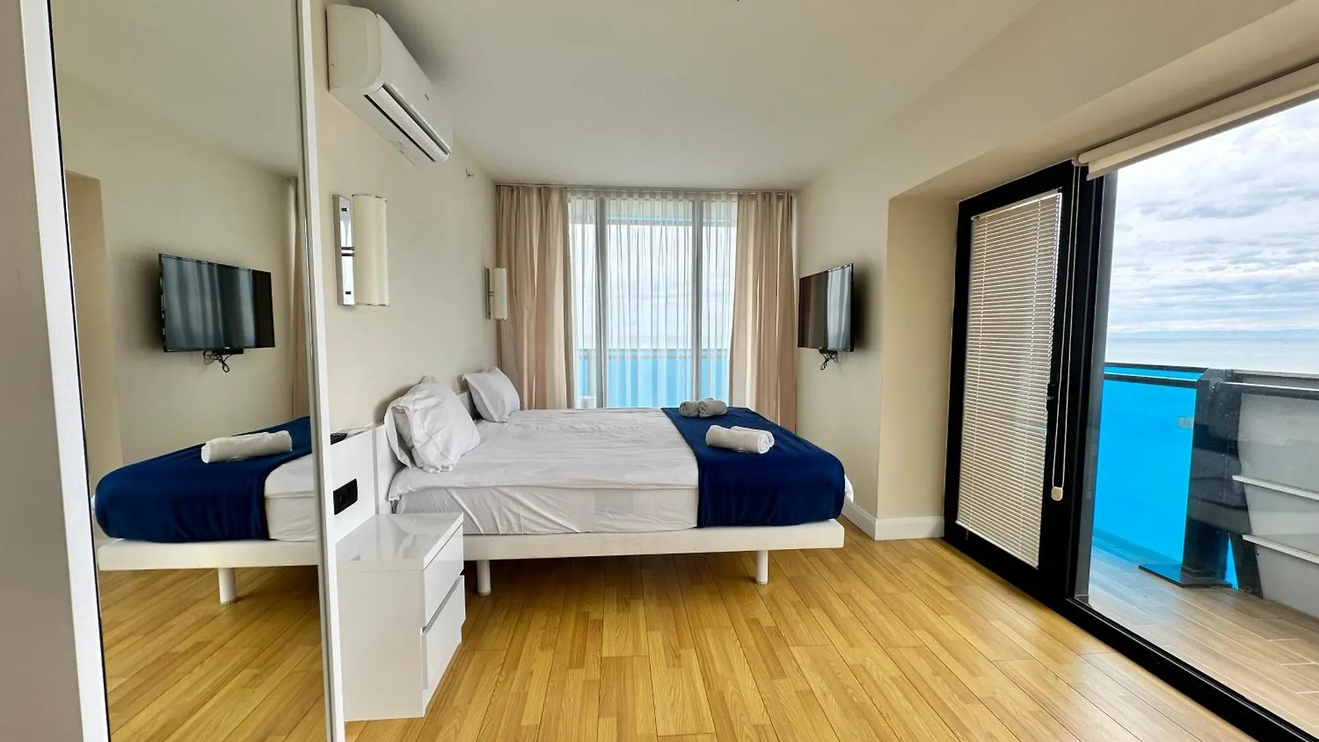 Orbi City - Panorama 2 Bdr Batumi Apartment